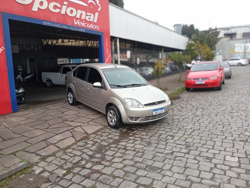 FIESTA 1.6 ROCAM SEDAN 8V FLEX 4P MANUAL - 2007 - CAXIAS DO SUL