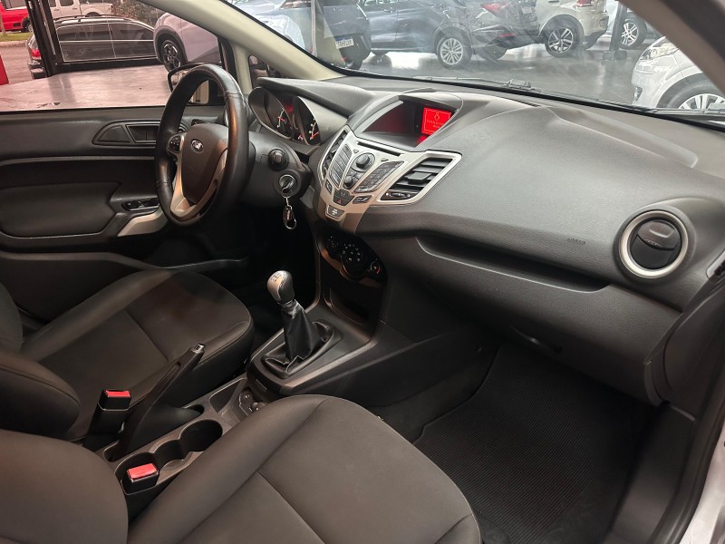 FIESTA 1.6 SE HATCH 16V FLEX 4P MANUAL - 2012 - CAXIAS DO SUL