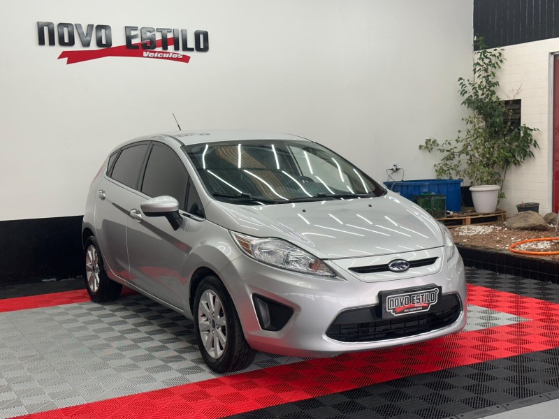 FIESTA 1.6 SE HATCH 16V FLEX 4P MANUAL - 2012 - CAXIAS DO SUL
