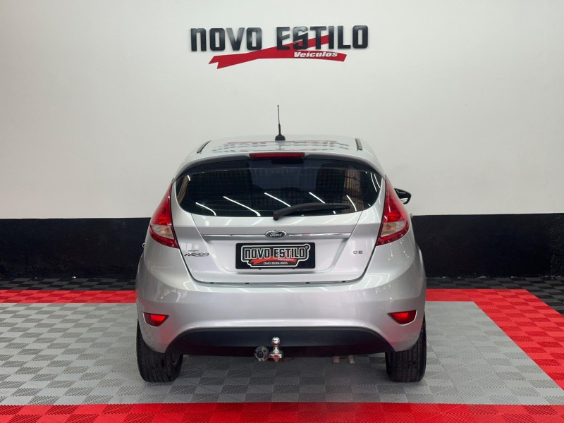 FIESTA 1.6 SE HATCH 16V FLEX 4P MANUAL - 2012 - CAXIAS DO SUL