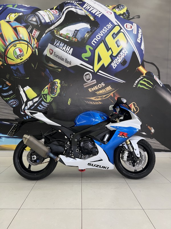 gsx r750 srad 2014 passo fundo