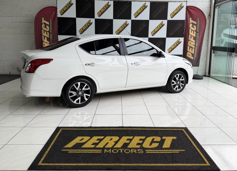 VERSA 1.6 16V SL FLEXSTART FLEX 4P AUTOMÁTICO - 2017 - PORTãO