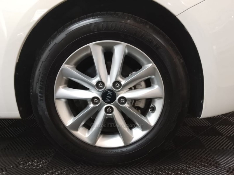 CERATO 1.6 EX SEDAN 16V GASOLINA 4P AUTOMÁTICO - 2019 - NOVO HAMBURGO