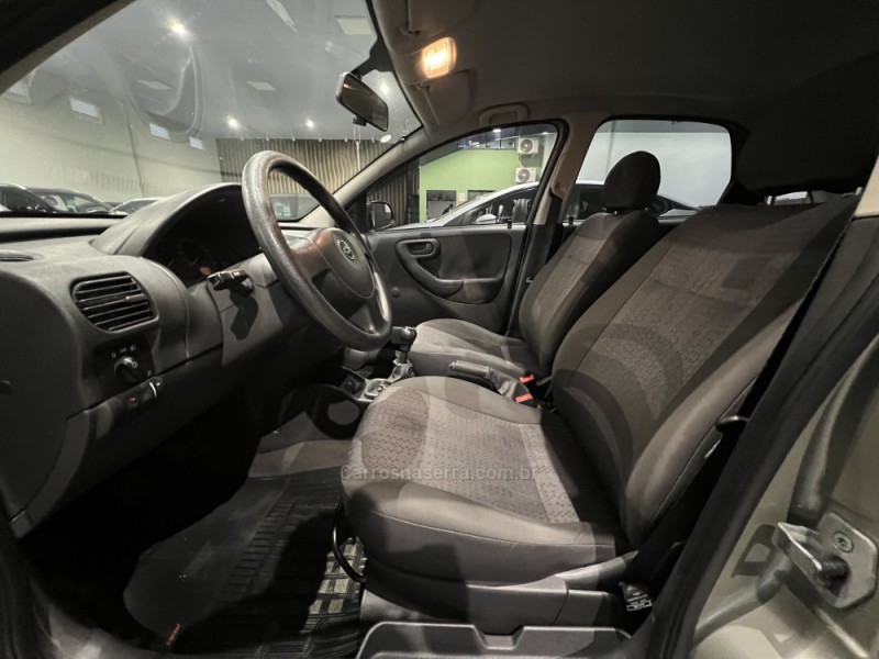 CORSA 1.4 MPFI MAXX SEDAN 8V FLEX 4P MANUAL - 2009 - CAXIAS DO SUL