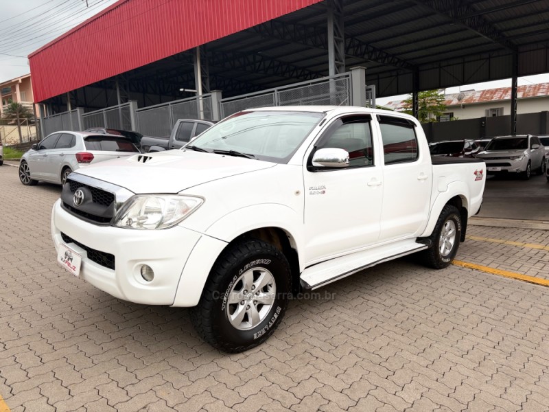 HILUX 3.0 SRV 4X4 CD 16V TURBO INTERCOOLER DIESEL 4P AUTOMÁTICO - 2011 - FELIZ