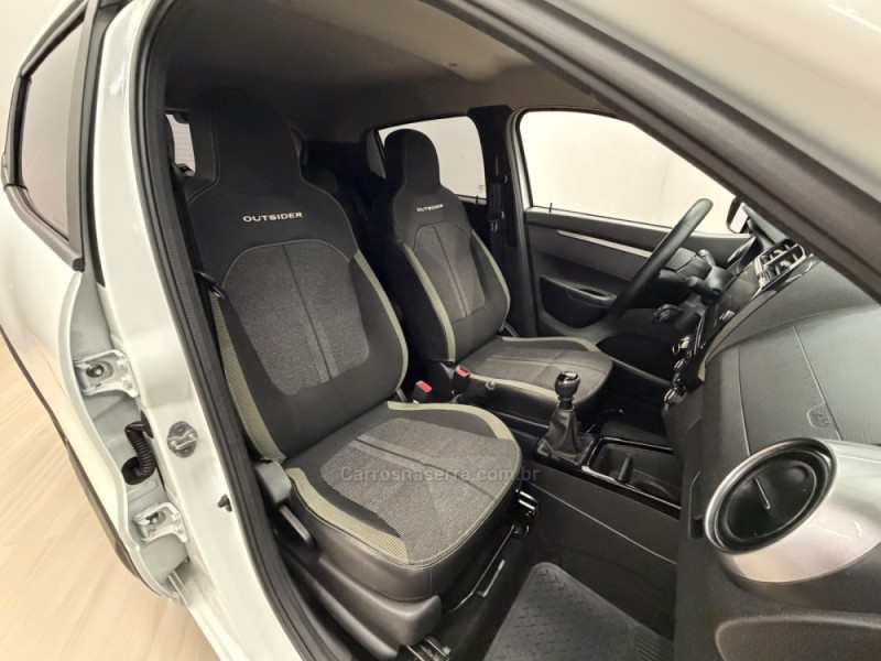 KWID 1.0 12V OUTSIDER FLEX 4P MANUAL - 2023 - CAXIAS DO SUL