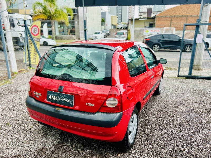 CLIO 1.0 AUTHENTIQUE 8V GASOLINA 2P MANUAL - 2005 - CAXIAS DO SUL