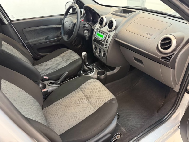 FIESTA 1.6 ROCAM SE PLUS 8V FLEX 4P MANUAL - 2014 - BOM RETIRO DO SUL