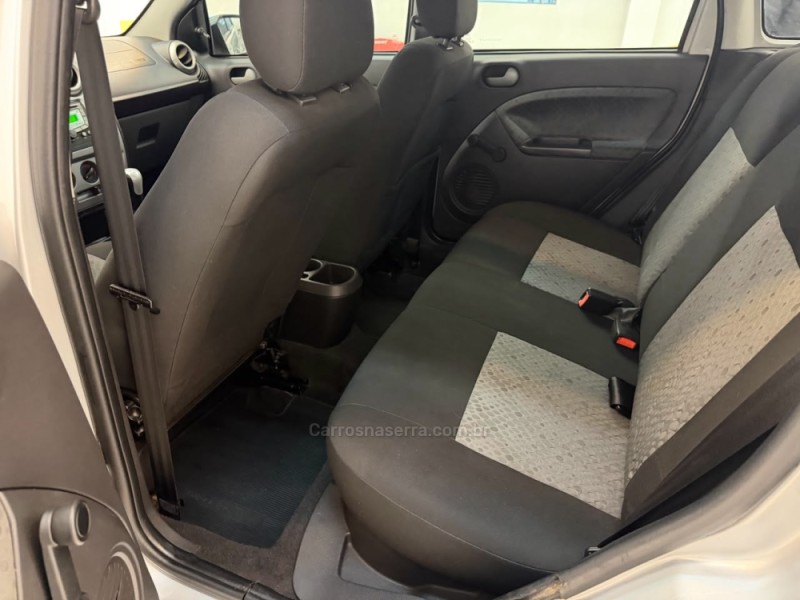 FIESTA 1.6 ROCAM SE PLUS 8V FLEX 4P MANUAL - 2014 - BOM RETIRO DO SUL
