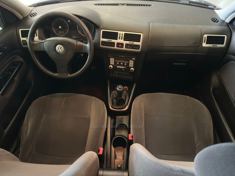 BORA 2.0 MI 8V FLEX 4P MANUAL - 2009 - SAPIRANGA