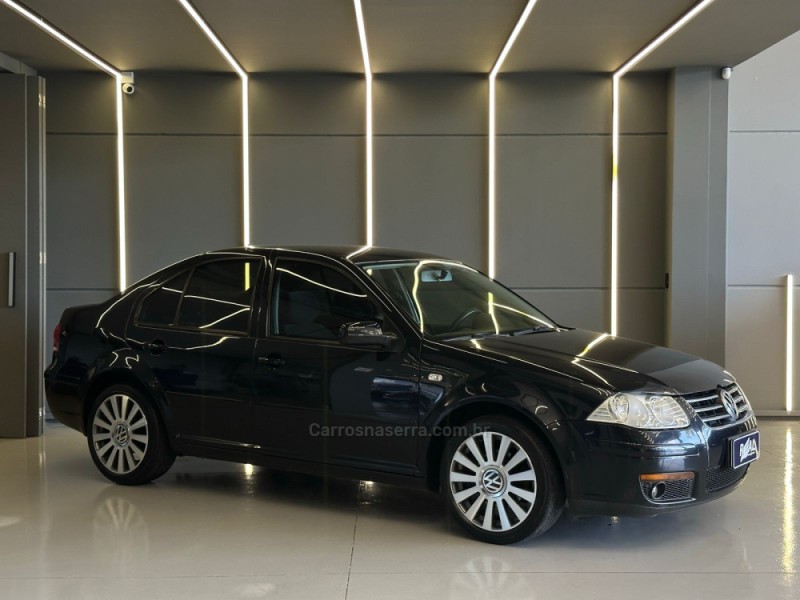 BORA 2.0 MI 8V FLEX 4P MANUAL - 2009 - SAPIRANGA