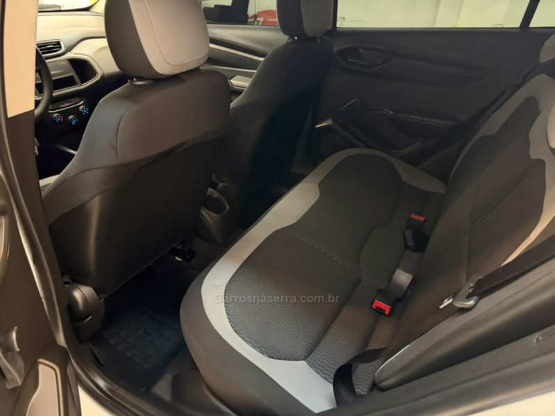 ONIX 1.0 MPFI LS 8V FLEX 4P MANUAL - 2016 - BOM RETIRO DO SUL