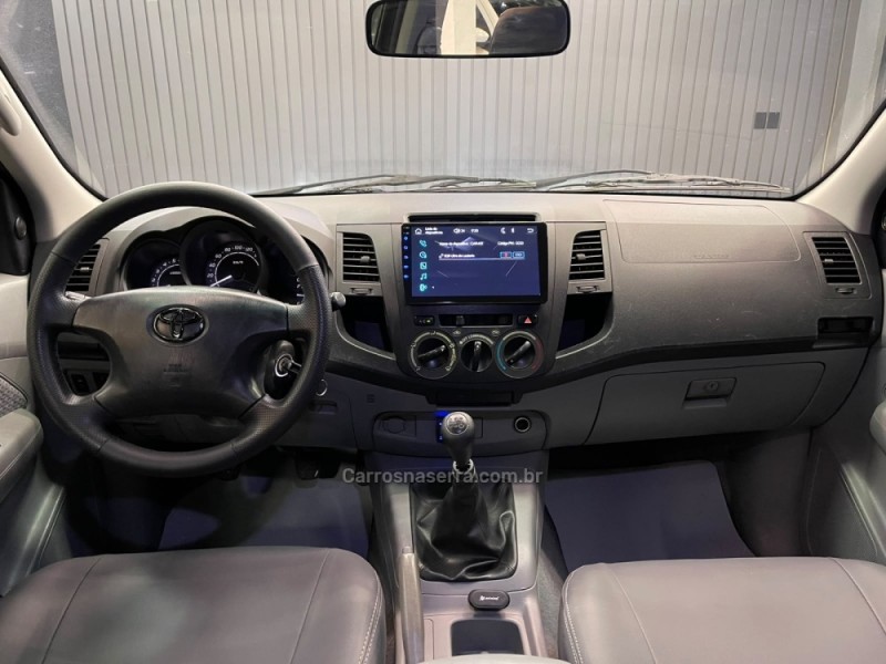 HILUX 2.7 SR 4X2 CD 16V GASOLINA 4P MANUAL - 2010 - DOIS IRMãOS