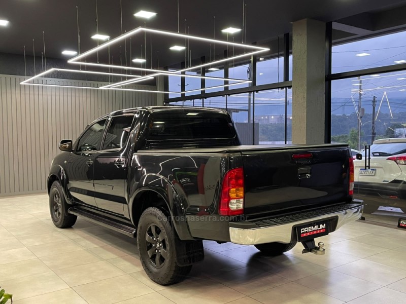 HILUX 2.7 SR 4X2 CD 16V GASOLINA 4P MANUAL - 2010 - DOIS IRMãOS