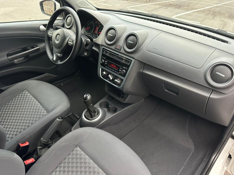 VOYAGE 1.6 MI COMFORTLINE 8V FLEX 4P MANUAL - 2015 - CAXIAS DO SUL