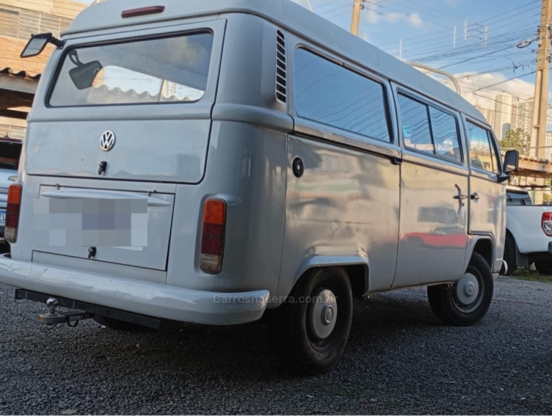 KOMBI 1.4 MI STD ESCOLAR 8V FLEX 3P MANUAL - 2012 - CAXIAS DO SUL