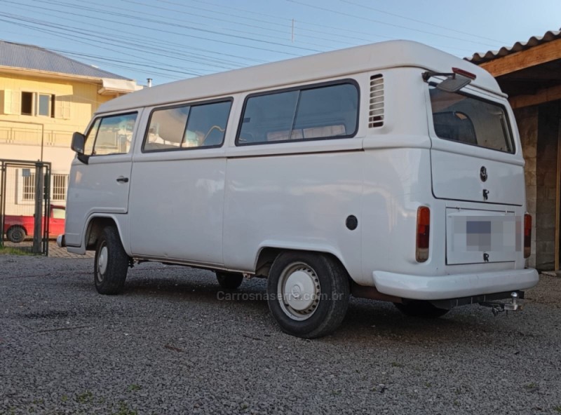 KOMBI 1.4 MI STD ESCOLAR 8V FLEX 3P MANUAL - 2012 - CAXIAS DO SUL