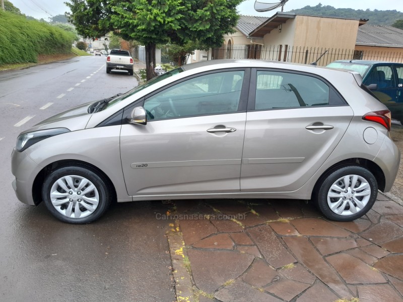 HB20 1.0 COMFORT 16V FLEX 4P MANUAL - 2019 - NOVA PRATA
