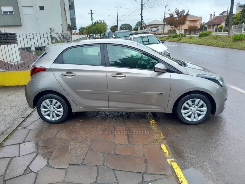 HB20 1.0 COMFORT 16V FLEX 4P MANUAL - 2019 - NOVA PRATA