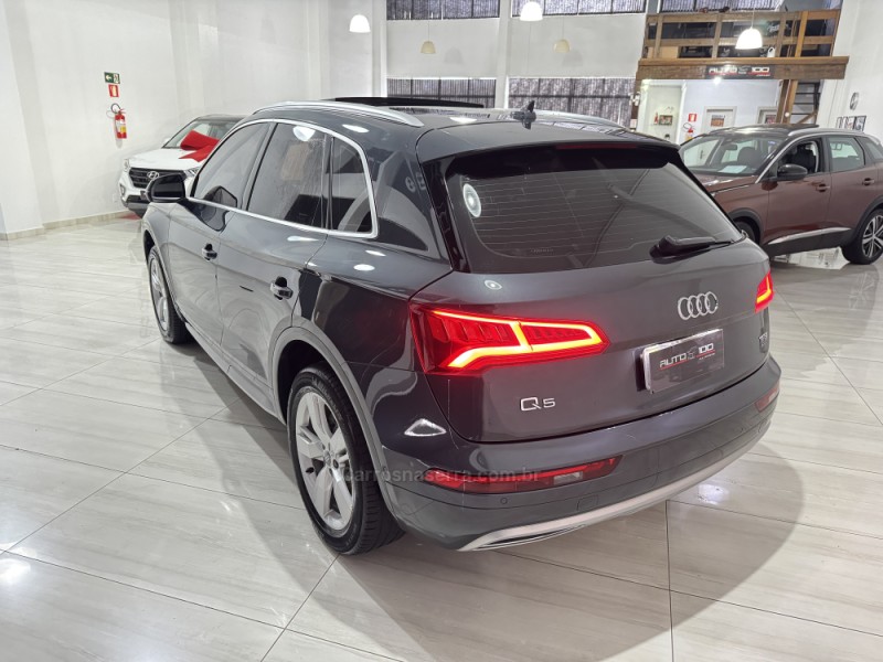 Q5 2.0 TFSI AMBIENTE 16V GASOLINA 4P AUTOMÁTICO - 2018 - CAXIAS DO SUL