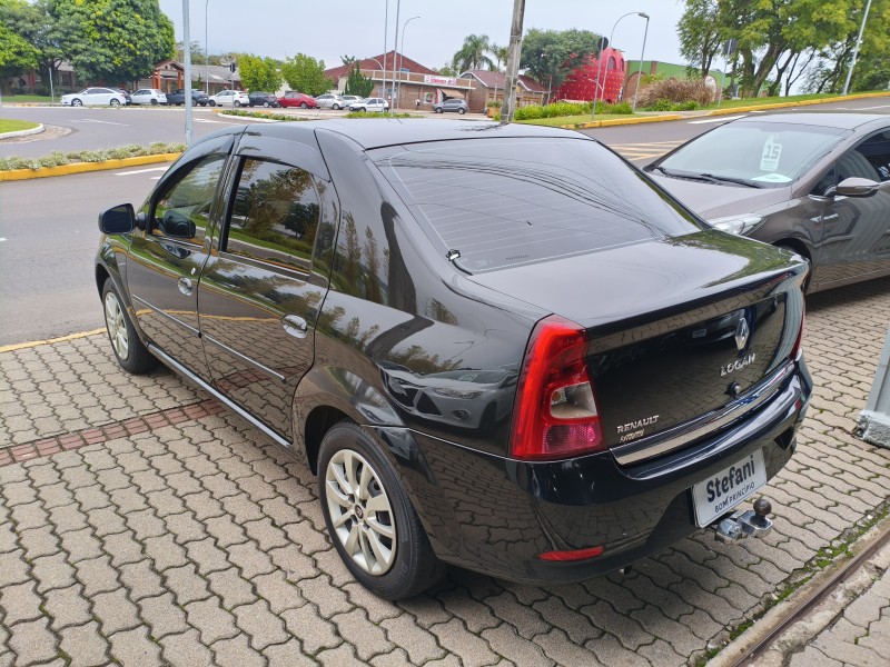 LOGAN 1.0 EXPRESSION 16V FLEX 4P MANUAL - 2013 - BOM PRINCíPIO
