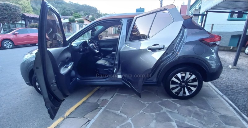 KICKS 1.6 SL 16V FLEXSTAR 4P AUTOMÁTICO - 2017 - PICADA CAFé