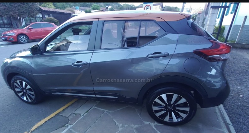 KICKS 1.6 SL 16V FLEXSTAR 4P AUTOMÁTICO - 2017 - PICADA CAFé