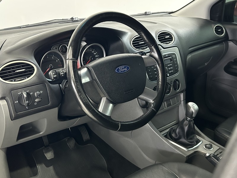 FOCUS 1.6 SE 8V FLEX 4P MANUAL - 2012 - CAXIAS DO SUL