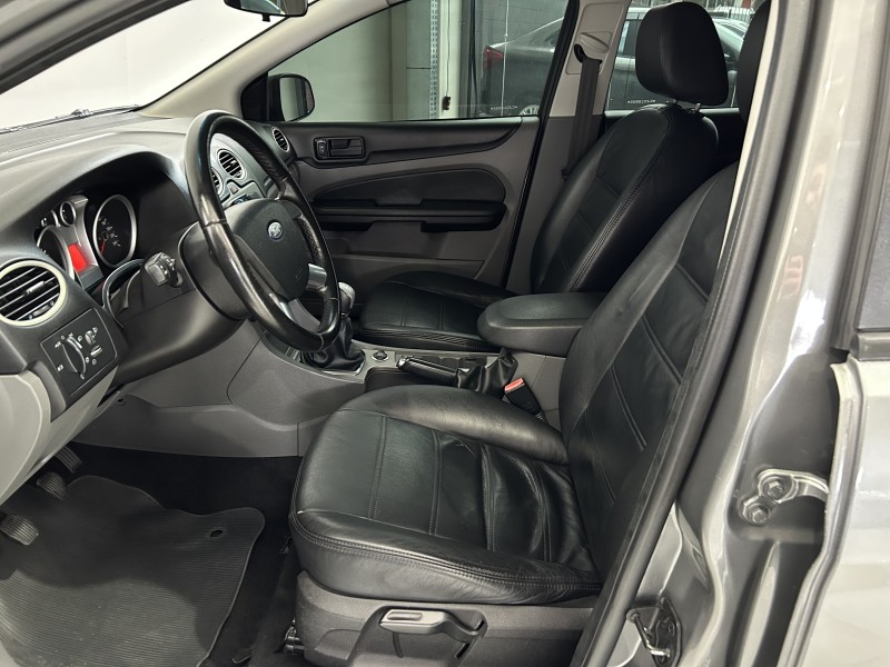 FOCUS 1.6 SE 8V FLEX 4P MANUAL - 2012 - CAXIAS DO SUL