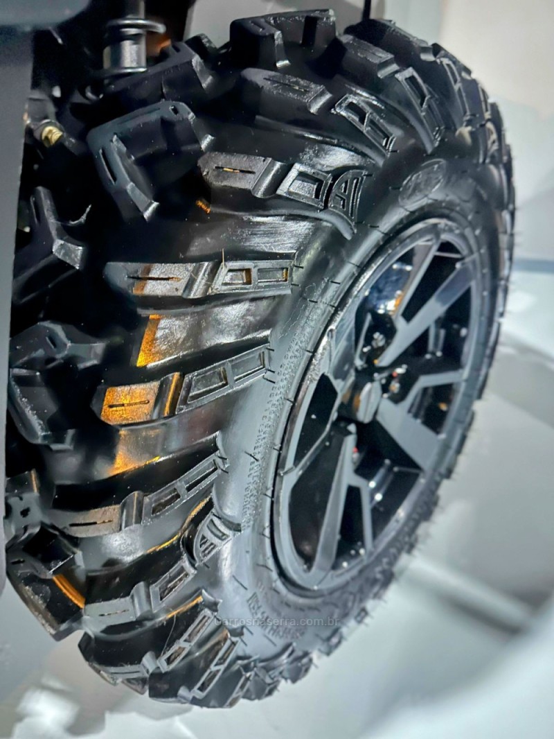 OUTLANDER 1000X MR - 2023 - TRêS COROAS