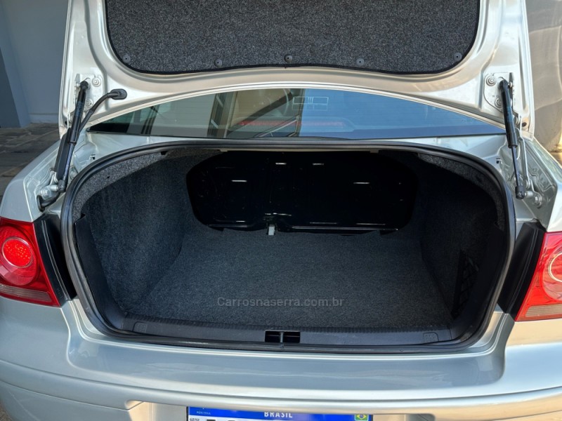 BORA 2.0 MI 8V GASOLINA 4P AUTOMÁTICO - 2010 - GUAPORé