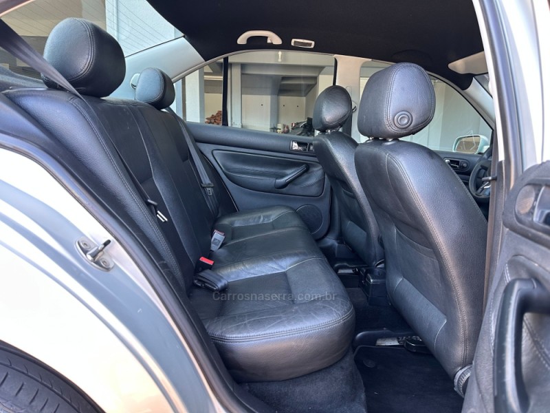 BORA 2.0 MI 8V GASOLINA 4P AUTOMÁTICO - 2010 - GUAPORé