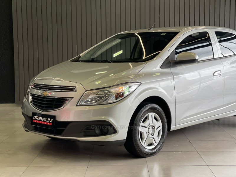 PRISMA 1.0 MPFI LT 8V FLEX 4P MANUAL - 2015 - DOIS IRMãOS