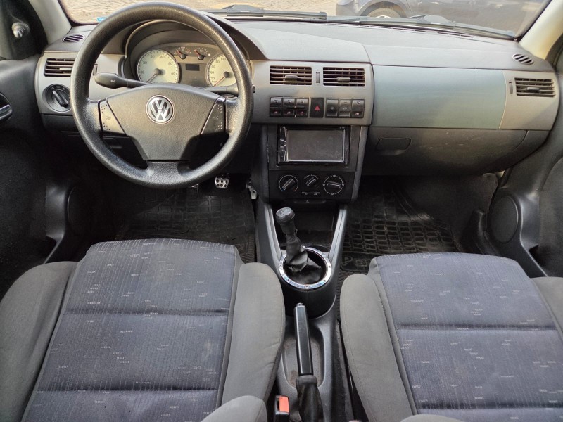 PARATI 2.0 MI TRACK & FIELD 8V GASOLINA 4P MANUAL G.III - 2004 - VACARIA