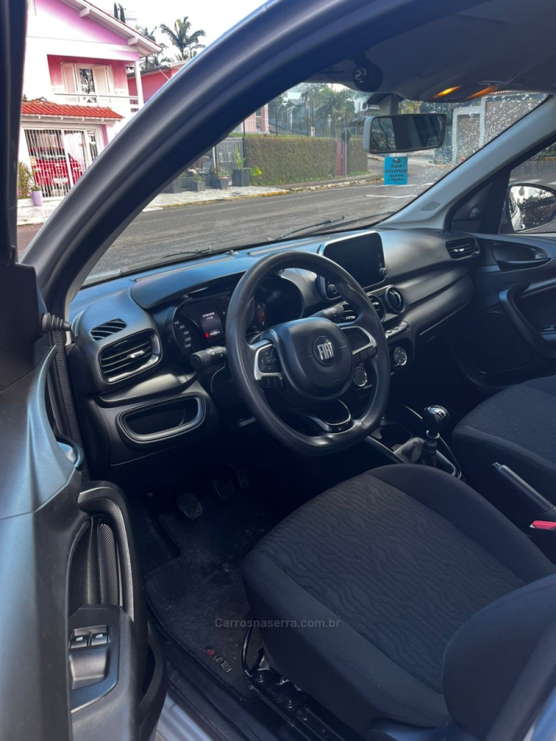 CRONOS 1.3 DRIVE 8V FLEX 4P MANUAL - 2022 - CARLOS BARBOSA