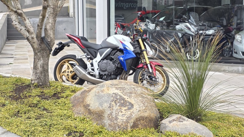 CB 1000R ABS - 2013 - SãO MARCOS
