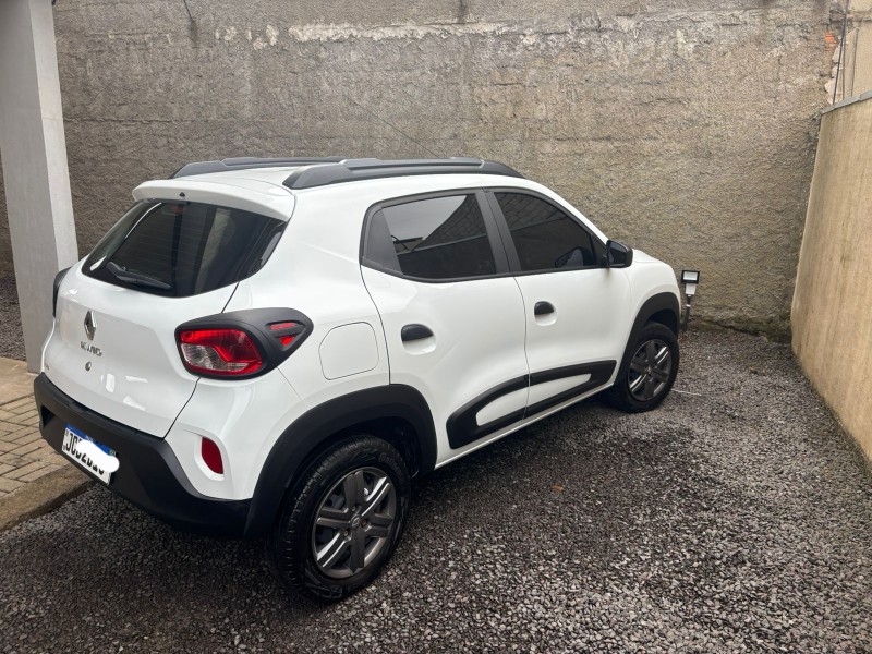 KWID 1.0 12V SCE FLEX ZEN MANUAL - 2024 - VACARIA