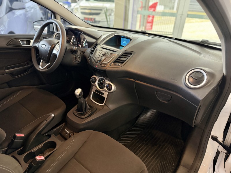 FIESTA 1.5 SE HATCH 16V FLEX 4P MANUAL - 2014 - CAXIAS DO SUL