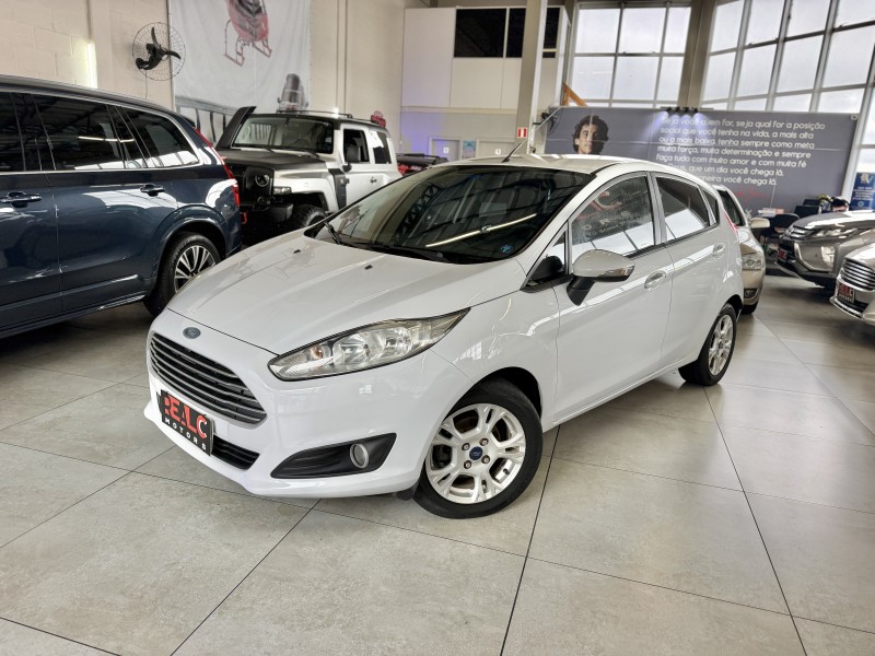 FIESTA 1.5 SE HATCH 16V FLEX 4P MANUAL - 2014 - CAXIAS DO SUL