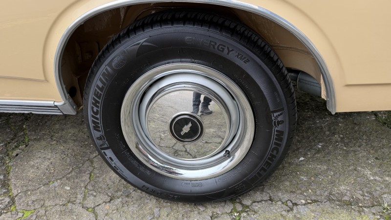 CARAVAN 2.5 8V GASOLINA 2P MANUAL - 1979 - GARIBALDI