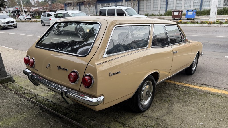 CARAVAN 2.5 8V GASOLINA 2P MANUAL - 1979 - GARIBALDI