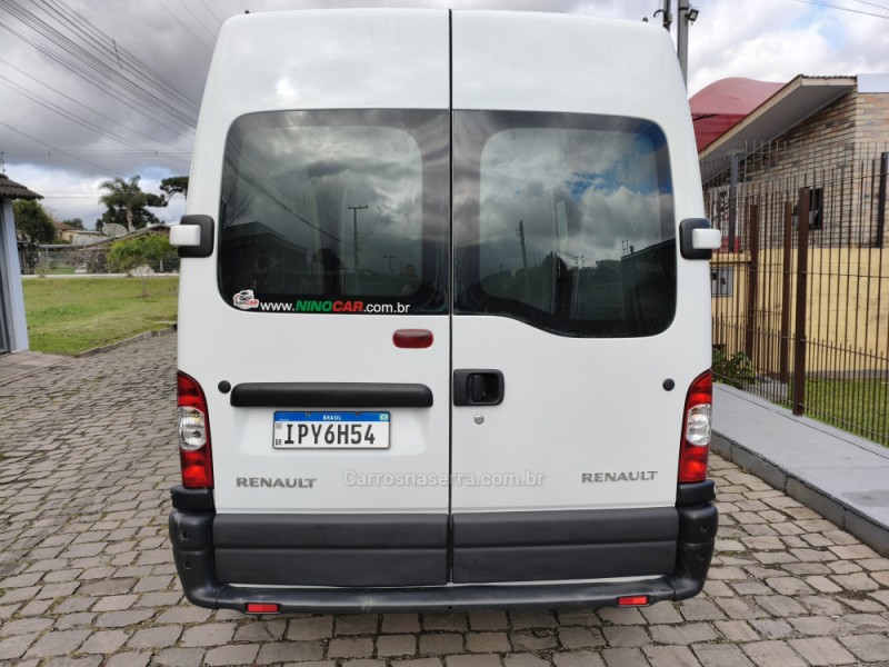 MASTER 2.5 DCI MINIBUS L2H2 16 LUGARES 16V DIESEL 3P MANUAL - 2010 - CAXIAS DO SUL