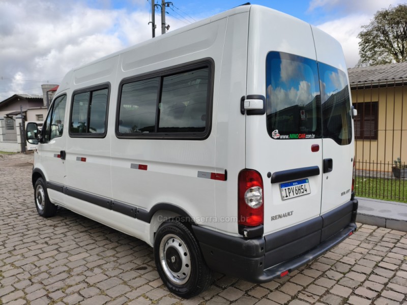 MASTER 2.5 DCI MINIBUS L2H2 16 LUGARES 16V DIESEL 3P MANUAL - 2010 - CAXIAS DO SUL