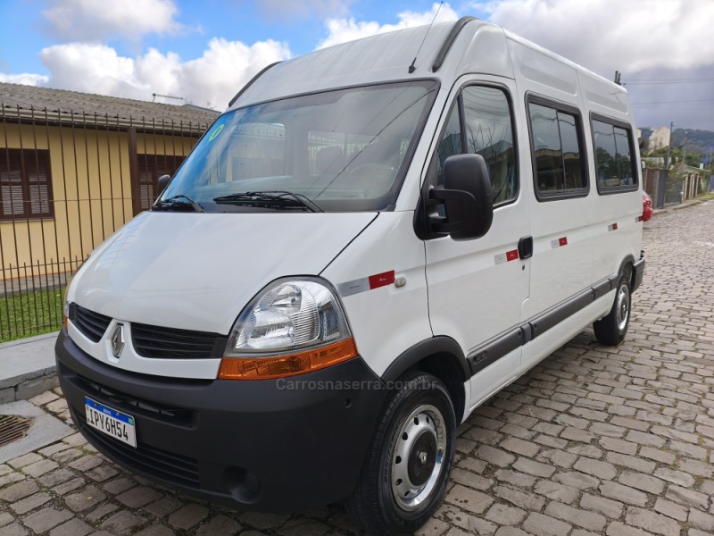 MASTER 2.5 DCI MINIBUS L2H2 16 LUGARES 16V DIESEL 3P MANUAL - 2010 - CAXIAS DO SUL
