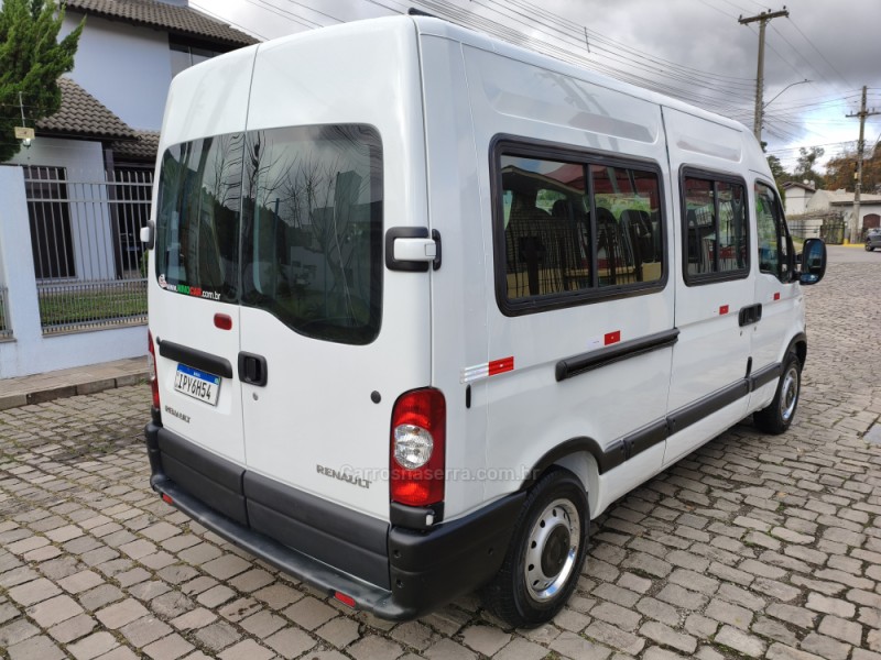 MASTER 2.5 DCI MINIBUS L2H2 16 LUGARES 16V DIESEL 3P MANUAL - 2010 - CAXIAS DO SUL