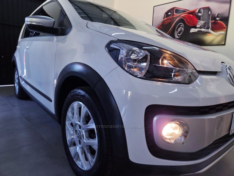 UP 1.0 TSI CROSS 12V FLEX 4P MANUAL - 2016 - CAMPO BOM