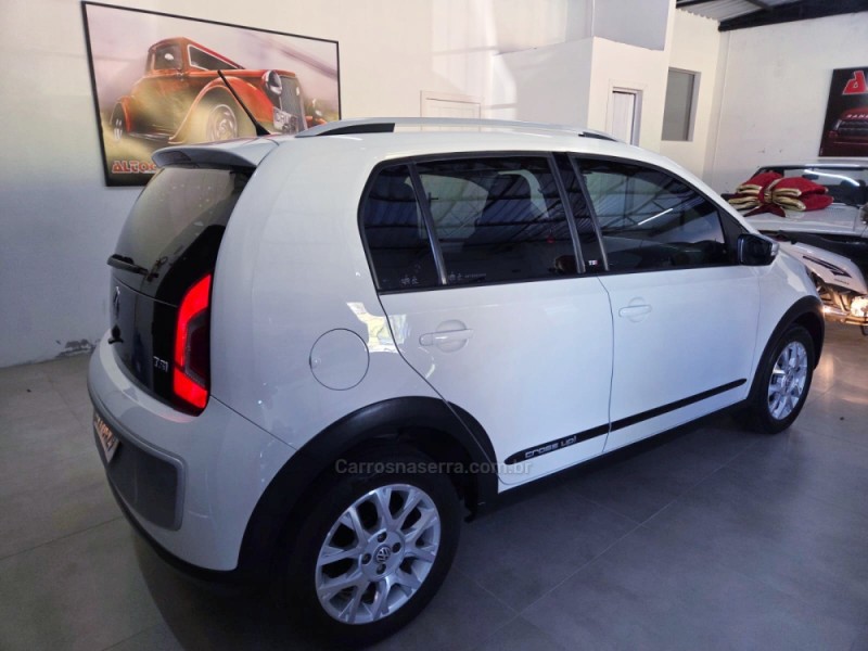 UP 1.0 TSI CROSS 12V FLEX 4P MANUAL - 2016 - CAMPO BOM