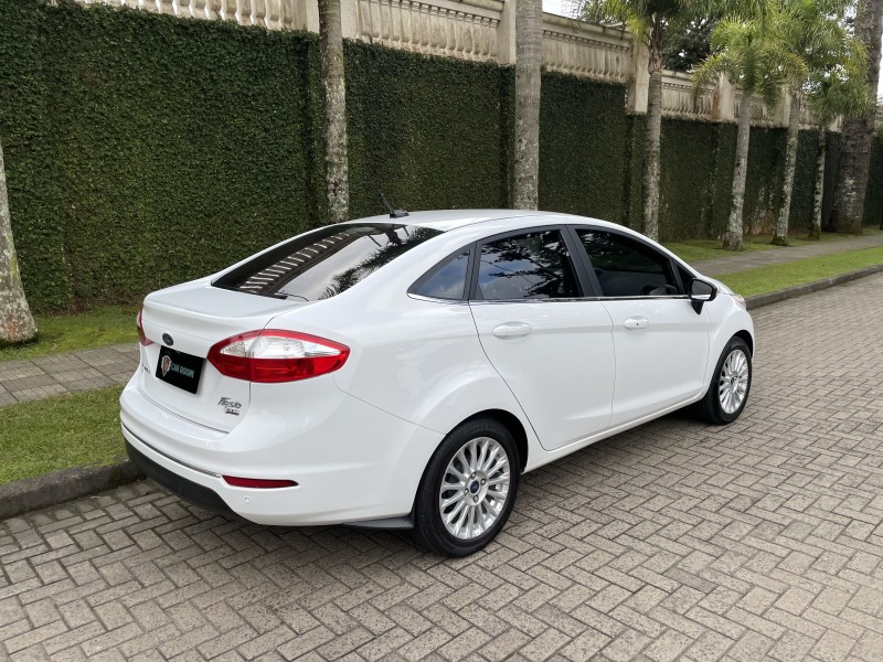 FIESTA 1.6 TITANIUM SEDAN 16V FLEX 4P AUTOMÁTICO - 2017 - CAXIAS DO SUL