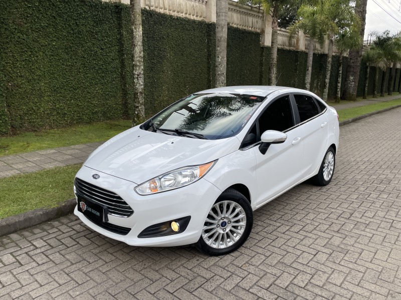 FIESTA 1.6 TITANIUM SEDAN 16V FLEX 4P AUTOMÁTICO