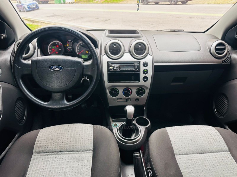FIESTA 1.6 ROCAM SE 8V FLEX 4P MANUAL - 2014 - CAXIAS DO SUL